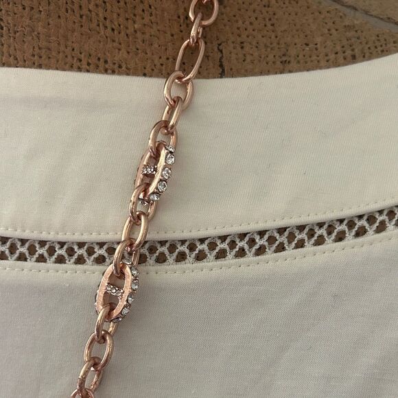 Betsey Johnson pink crab crystal rose gold Necklace - Picture 3 of 6